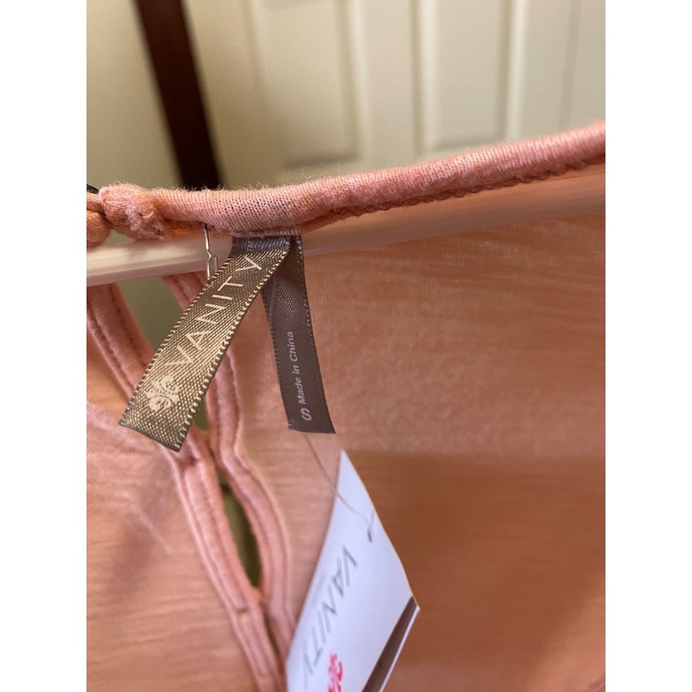 NWT Vanity Crochet Flowing Tank Top Size Small - Picture 6 of 7